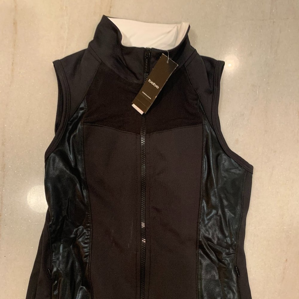 Bebe Black workout zip up vest M